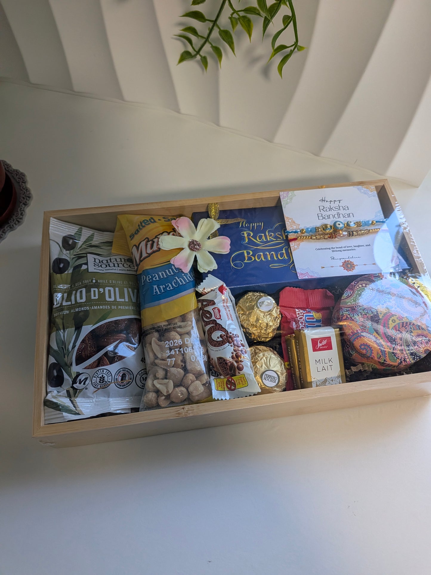 RAKHI MUNCHIES HAMPER